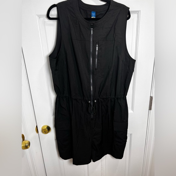 Old navy tech stretch zip romper in excellent like new condition size XL TALL - Picture 2 of 5